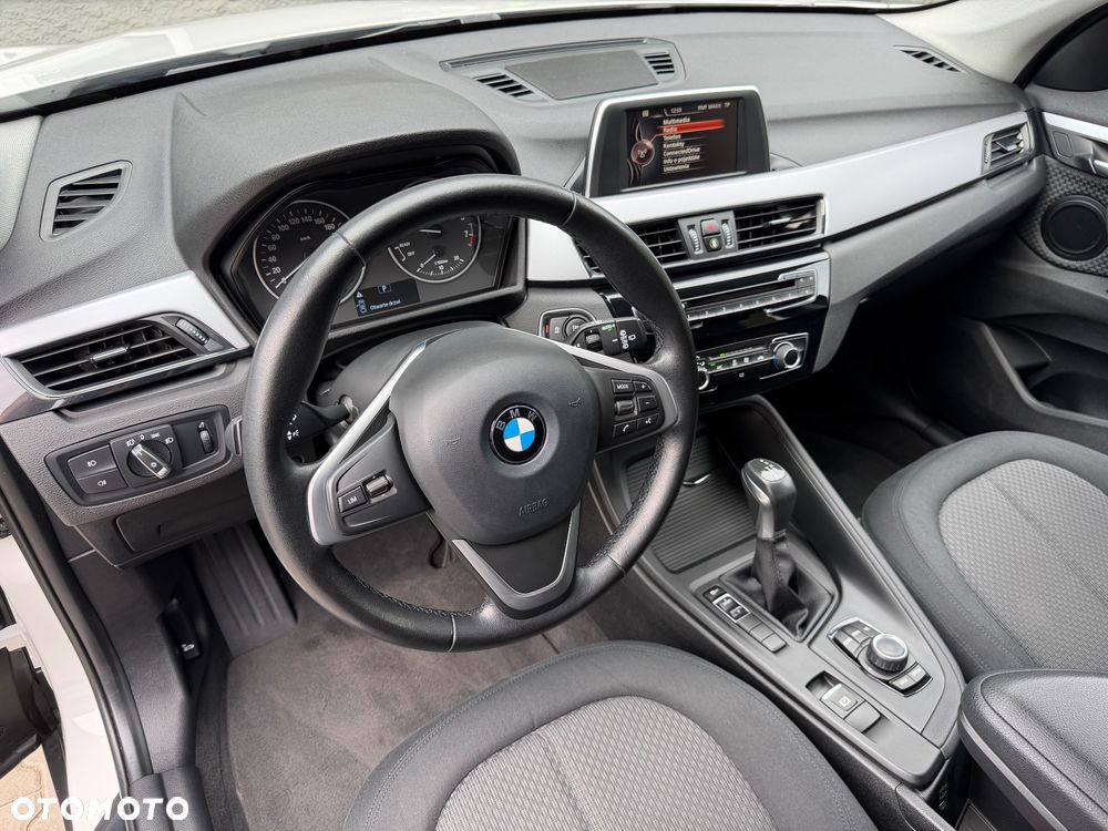 BMW X1 sDrive18i - 16