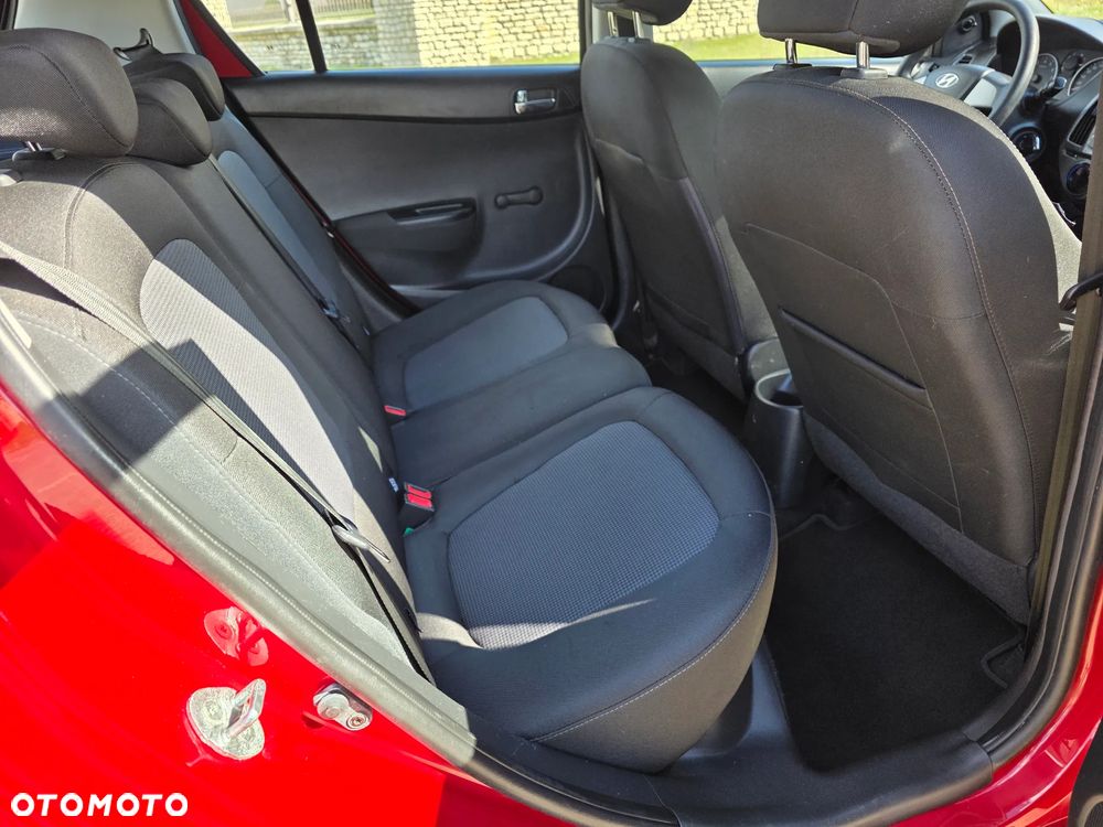 Hyundai i20 1.2 Trend - 11