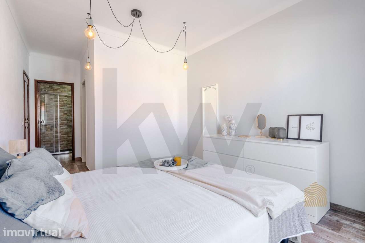 Apartamento T3 à venda com Suite, Closet, 2 Varandas e Sótão | Vendas - Grande imagem: 3/43