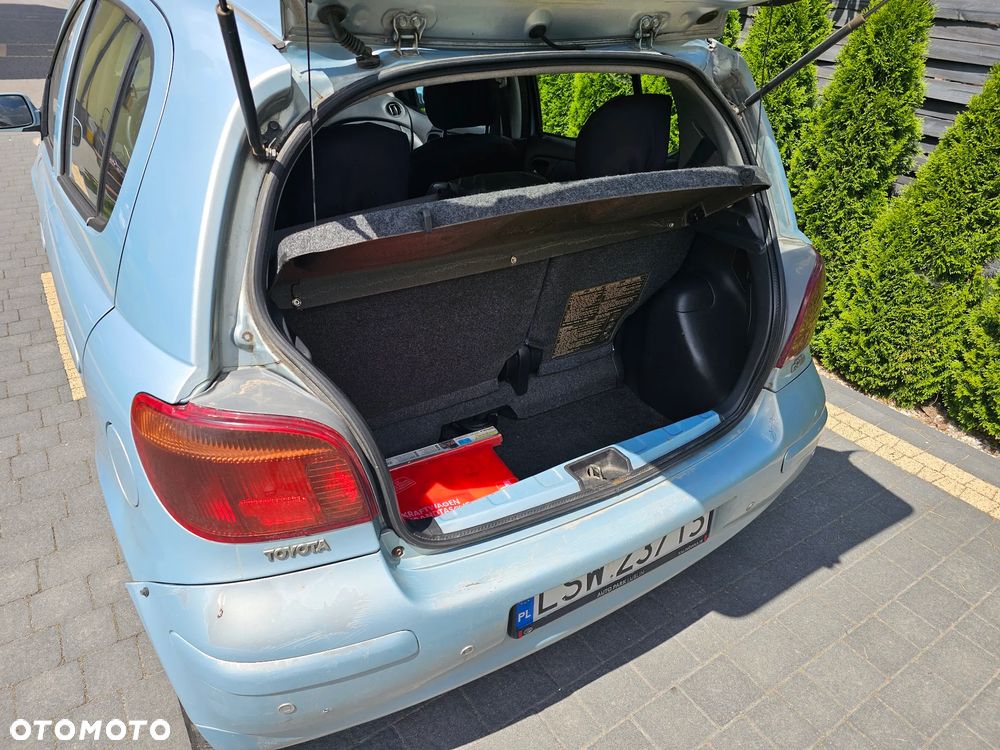 Toyota Yaris 1.4 D-4D Base - 8