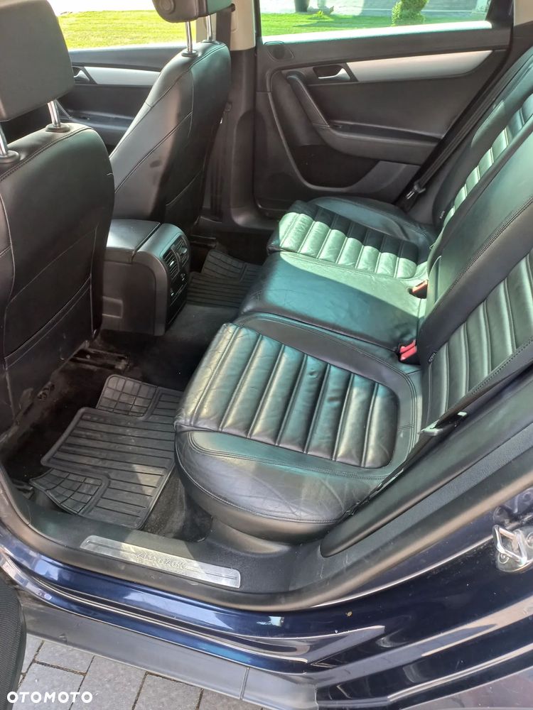 Volkswagen Passat Alltrack - 12