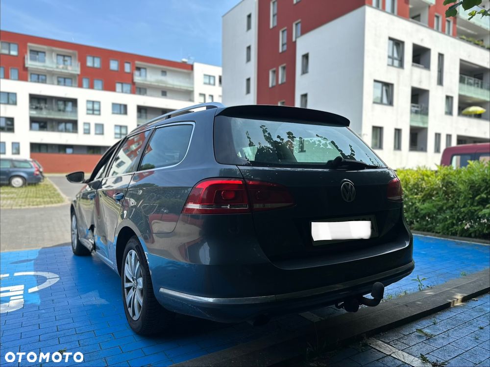 Volkswagen Passat 1.6 TDI Trendline - 8