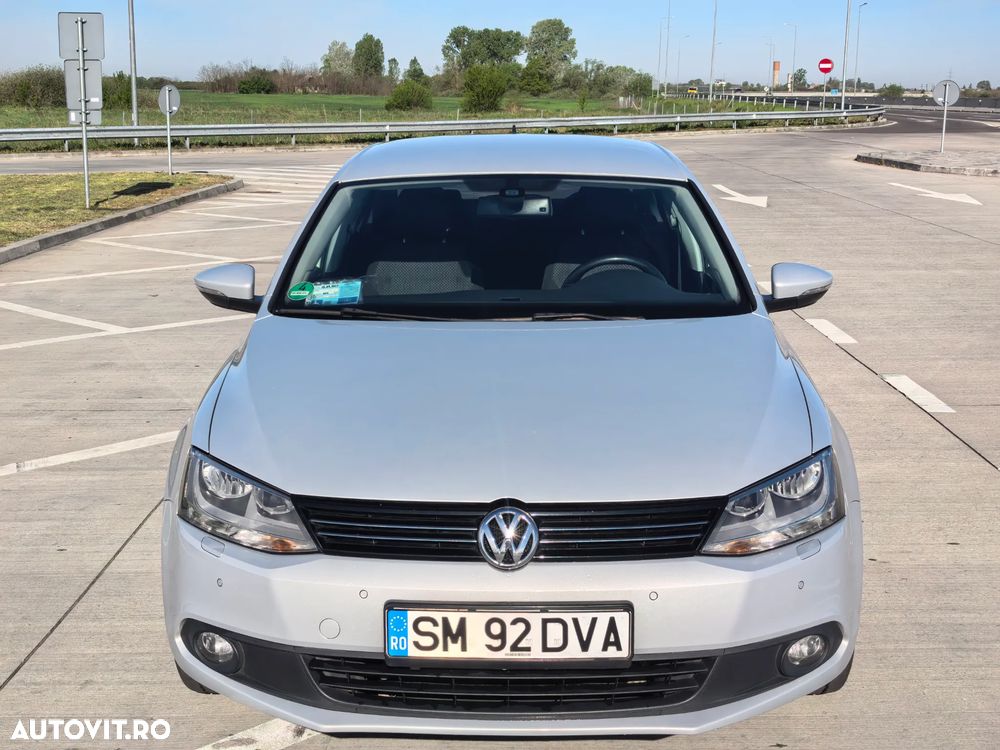 Volkswagen Jetta 1.4 TSI DSG Trendline - 19