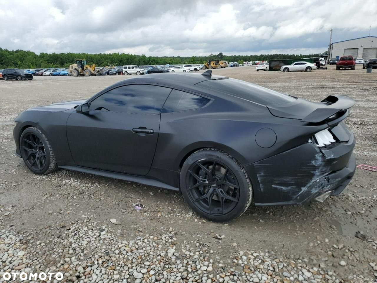 Ford Mustang - 4