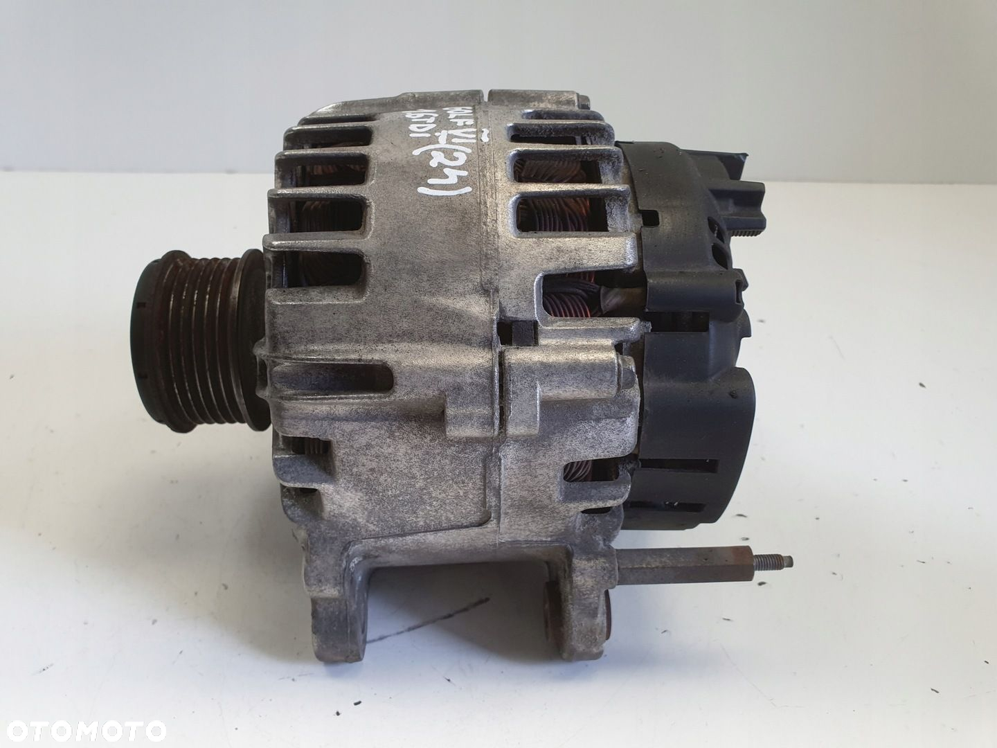 VW Golf VI 1.6 TDI ALTERNATOR 03L903023A 140A valeo - 5