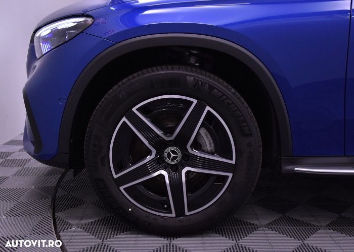 Mercedes-Benz GLC 300 4MATIC MHEV - 3