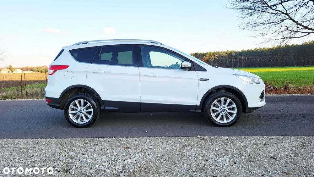 Ford Kuga 2.0 TDCi 2x4 Titanium - 9