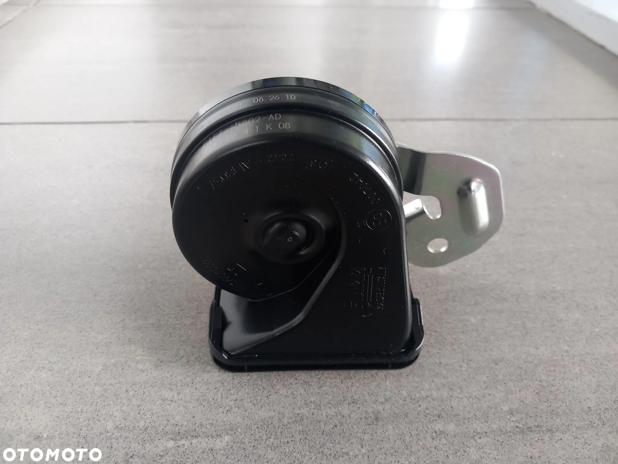 Klakson sygnał dźwiękowy prawy Ford Focus MK3 2011-2015, C-Max 2015-2019 2290294 - 2
