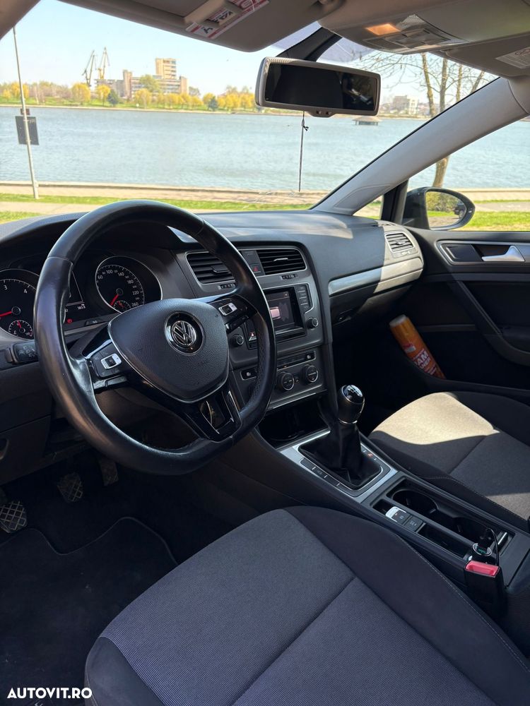 Volkswagen Golf 1.6 TDI DPF Comfortline - 6