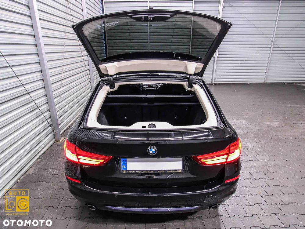 BMW Seria 5 520d M Sport Edition - 13