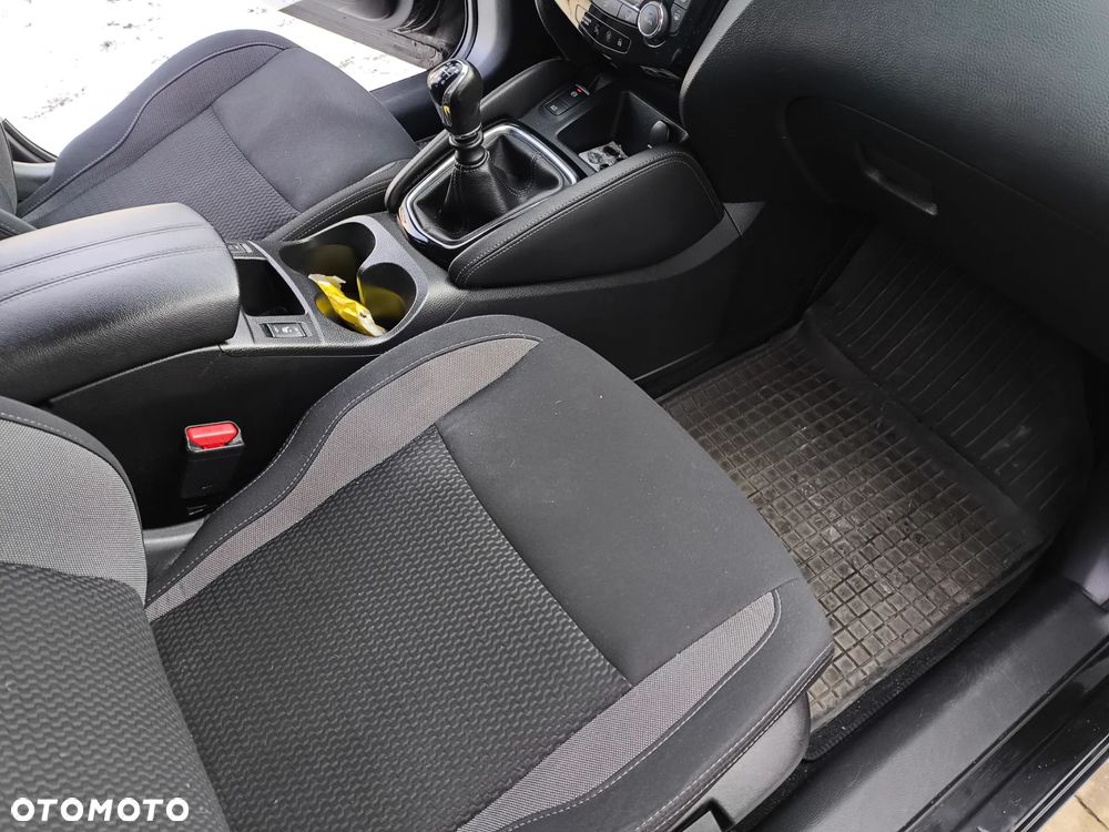 Nissan Qashqai 1.3 DIG-T N-Connecta EU6d - 20