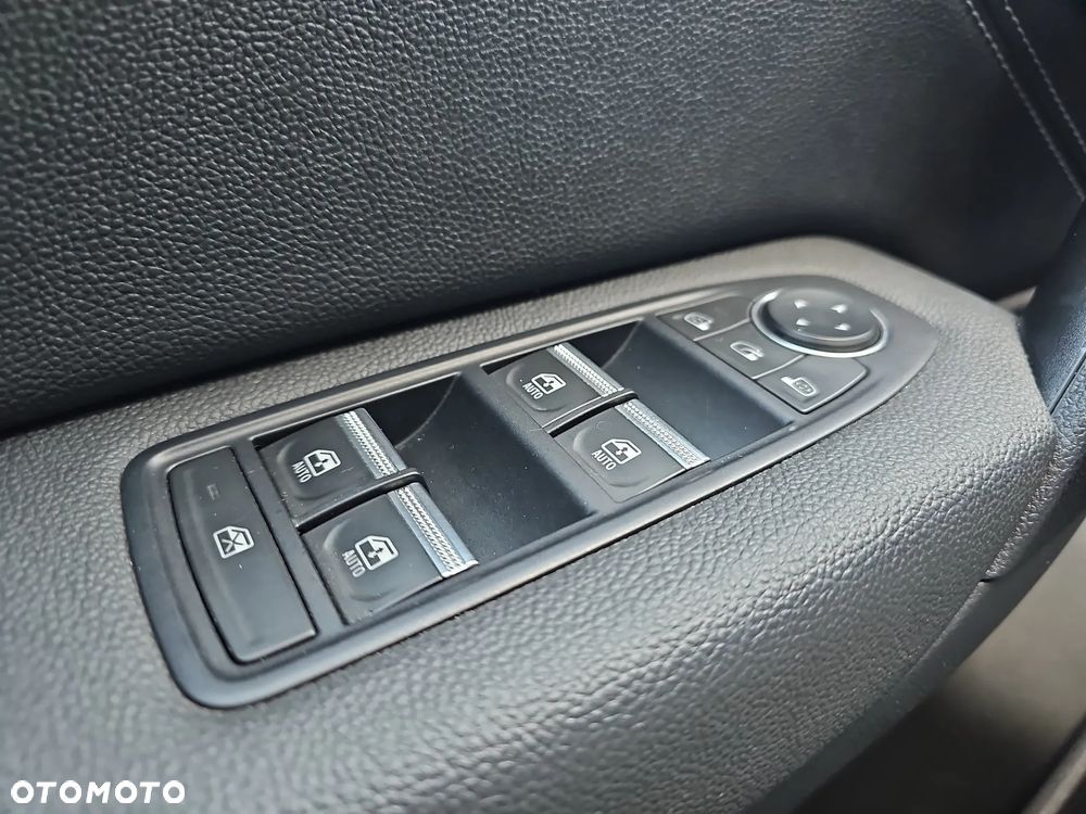 Renault Captur 1.3 TCe mHEV Techno EDC - 18