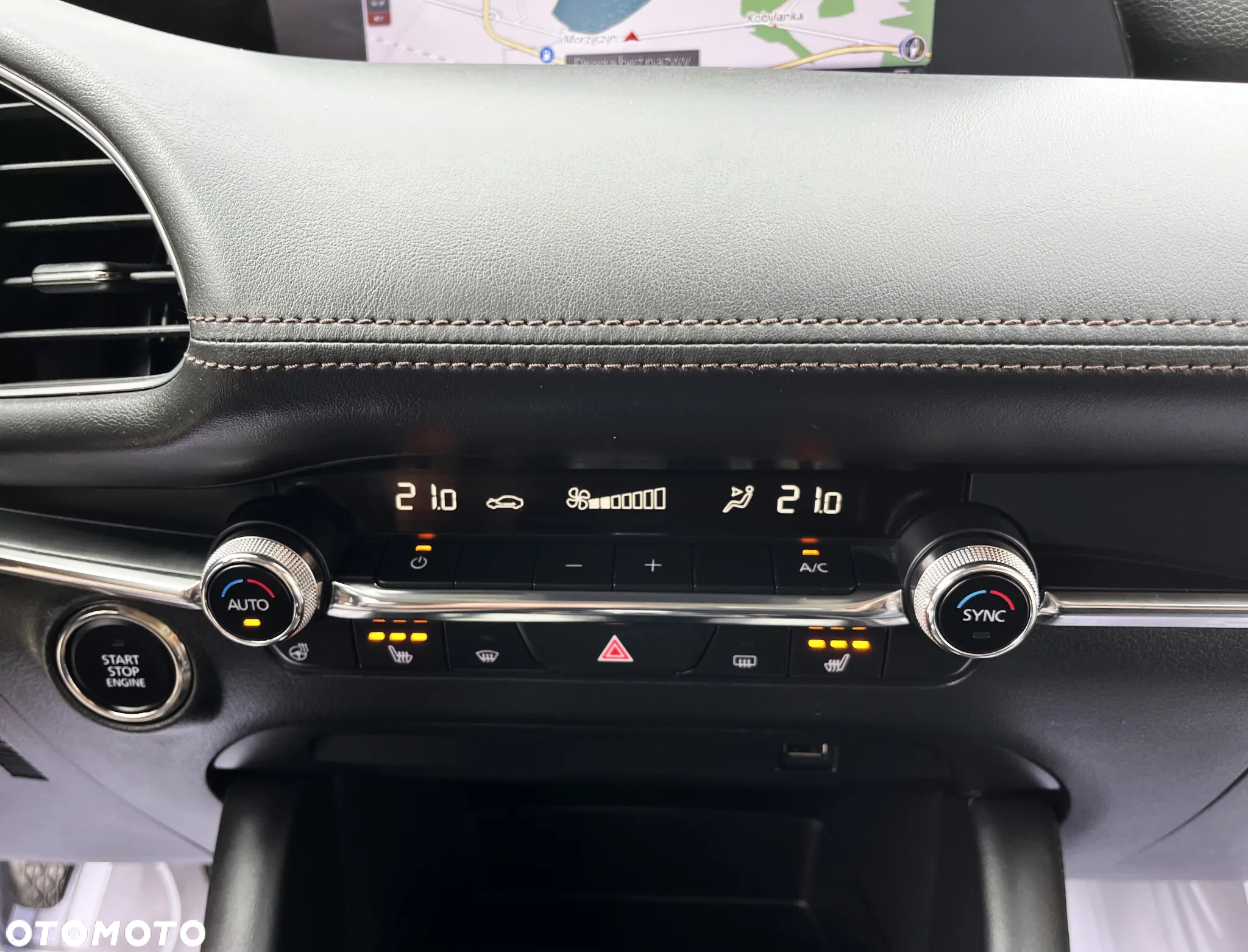 Mazda 3 SKYACTIV-X 2.0 M-Hybrid SELECTION - 25