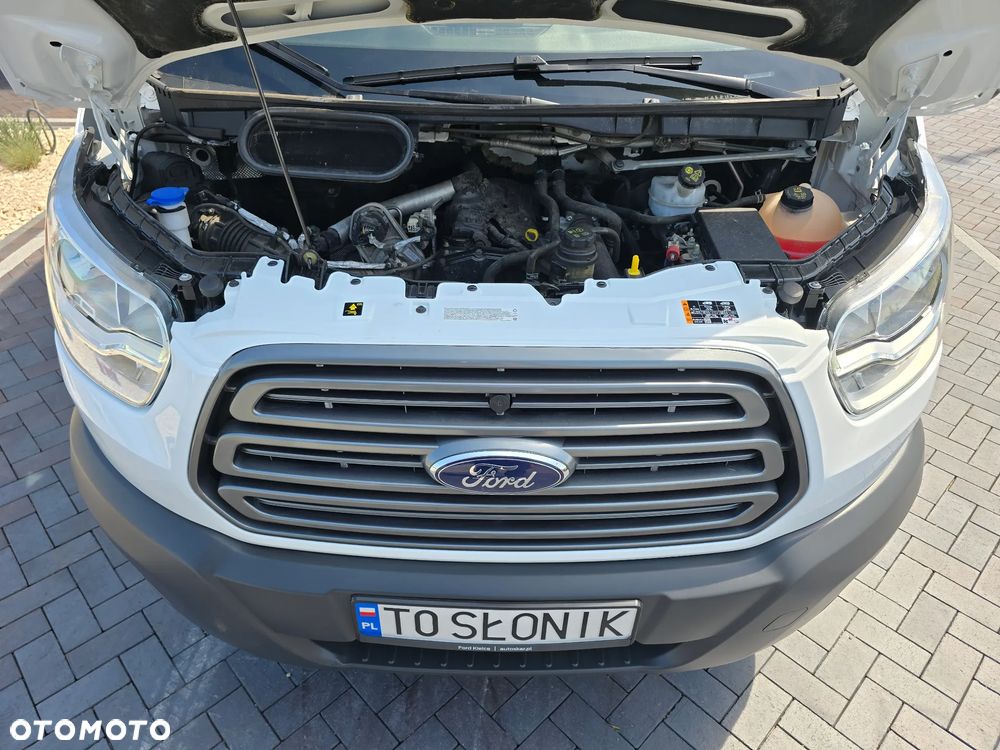 Ford TRANSIT 350-170 IZOTERMA WINDA 750Kg 48 Tyś Km SERWIS ASO FORD DO OSTATNIEGO Km SALON PL STAN JAK NOWY TEMPOMAT KLIMA ELKTRYKA ASYSTEN KIEROWCY WZMOCNIONE TYLNE ZAWIESZENIE RESOR + PODUSZKI PNEŁMATYCZNE - 40