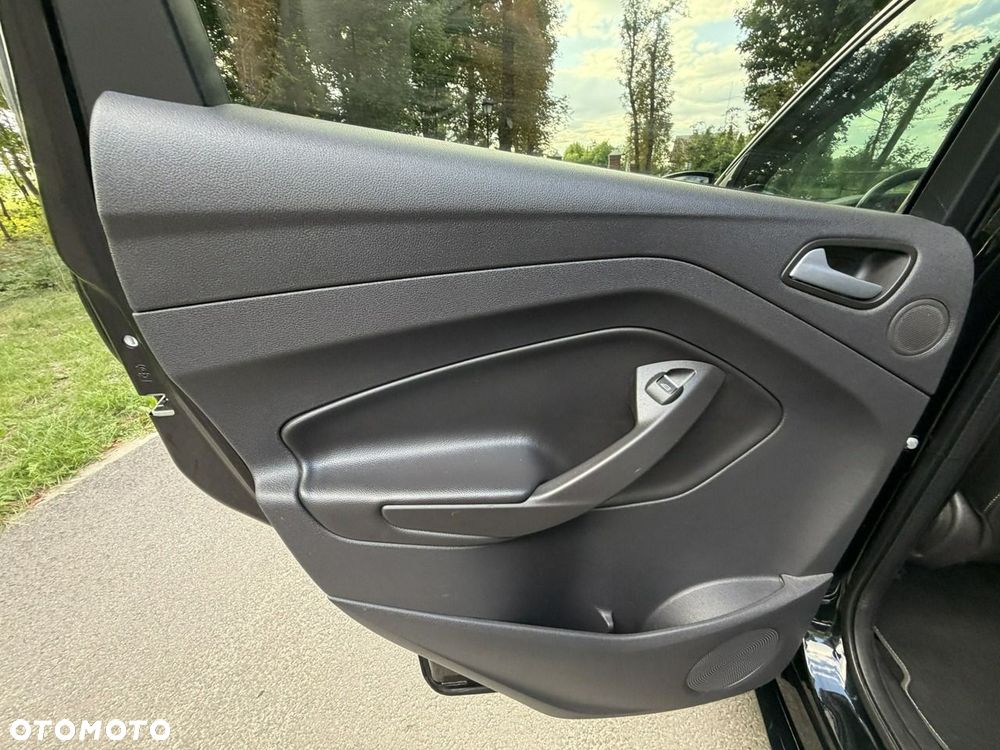 Ford Kuga - 22