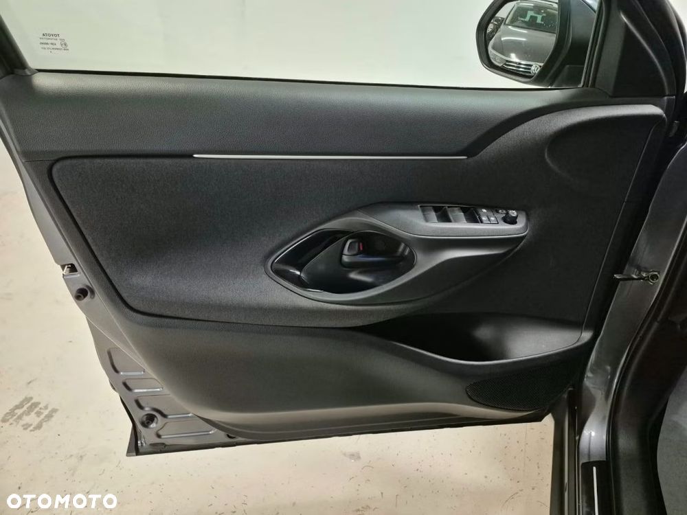 Toyota Yaris 1.5 VVT-i Comfort - 17