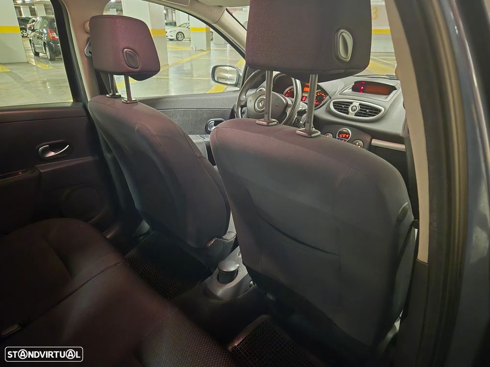 Renault Clio 1.2 16V Dynamique - 19