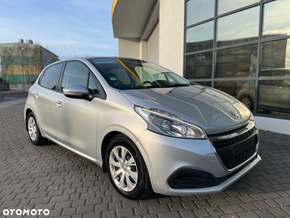 Peugeot 208 1.6 BlueHDi Allure S&S - 1