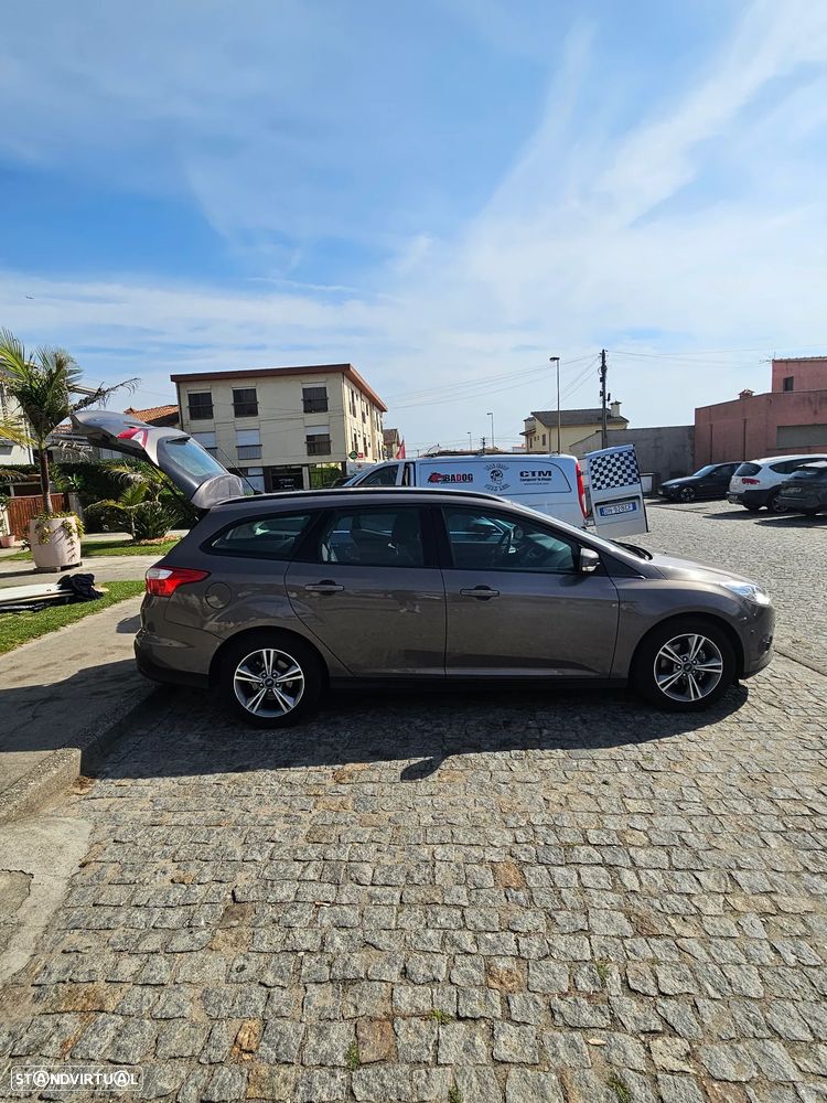 Ford Focus SW 1.0 EcoBoost S&S TITANIUM - 3