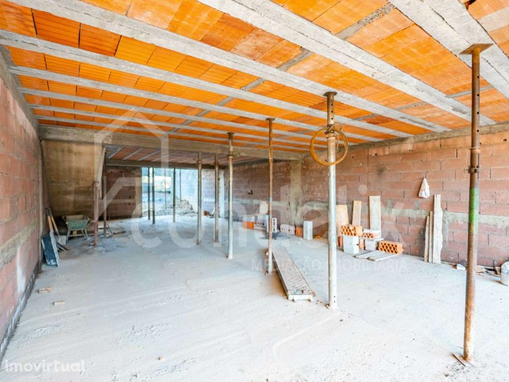 Moradia T4 com Piscina na Cidade da Maia - Grande imagem: 2/22