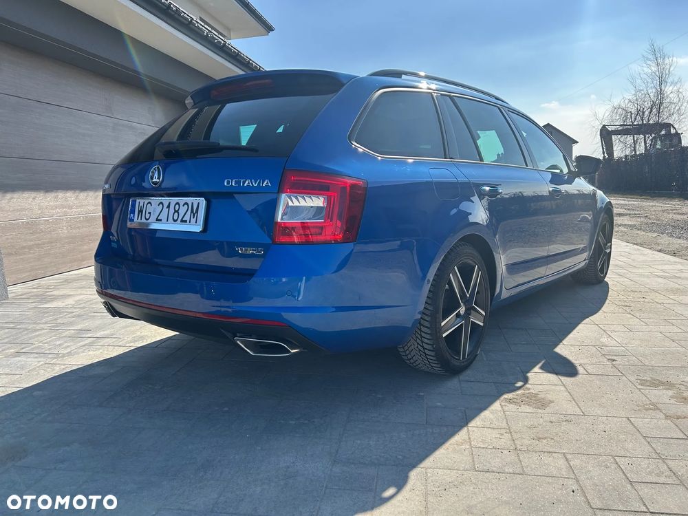Skoda Octavia 2.0 TDI (Green tec) 4x4 DSG RS - 3