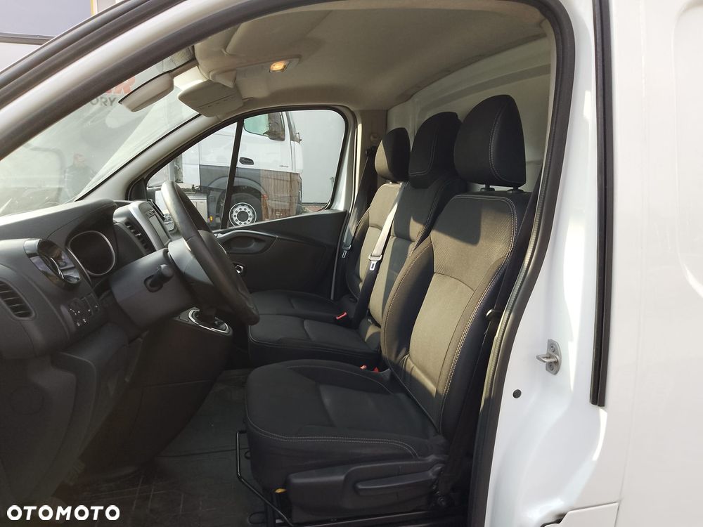 Renault Trafic - 10