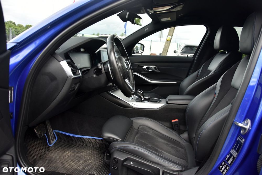 BMW Seria 3 320d xDrive M Sport sport - 27