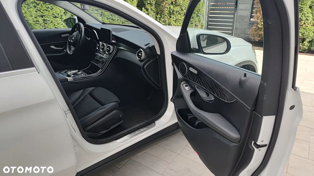 Mercedes-Benz GLC - 14