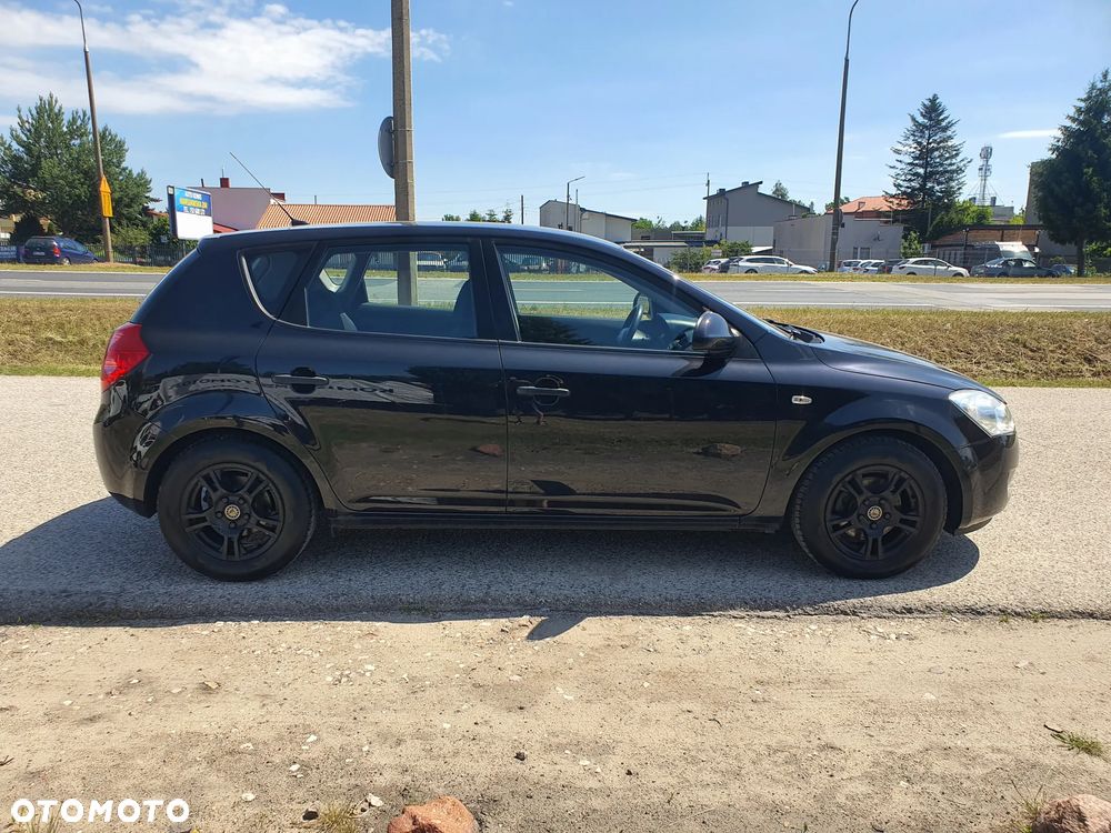 Kia Ceed 1.4 CVVT Attract - 4