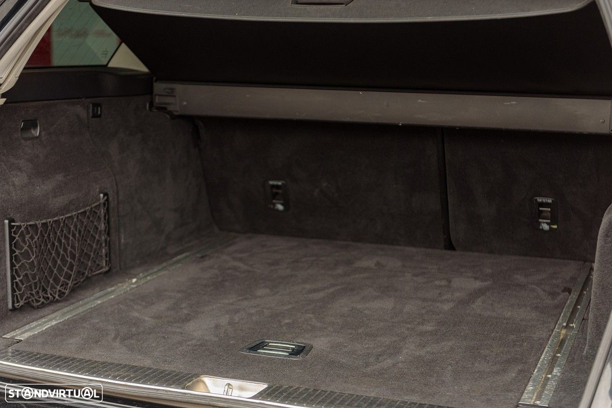 Mercedes-Benz E 220 CDi Avantgarde BlueEfficiency - 22