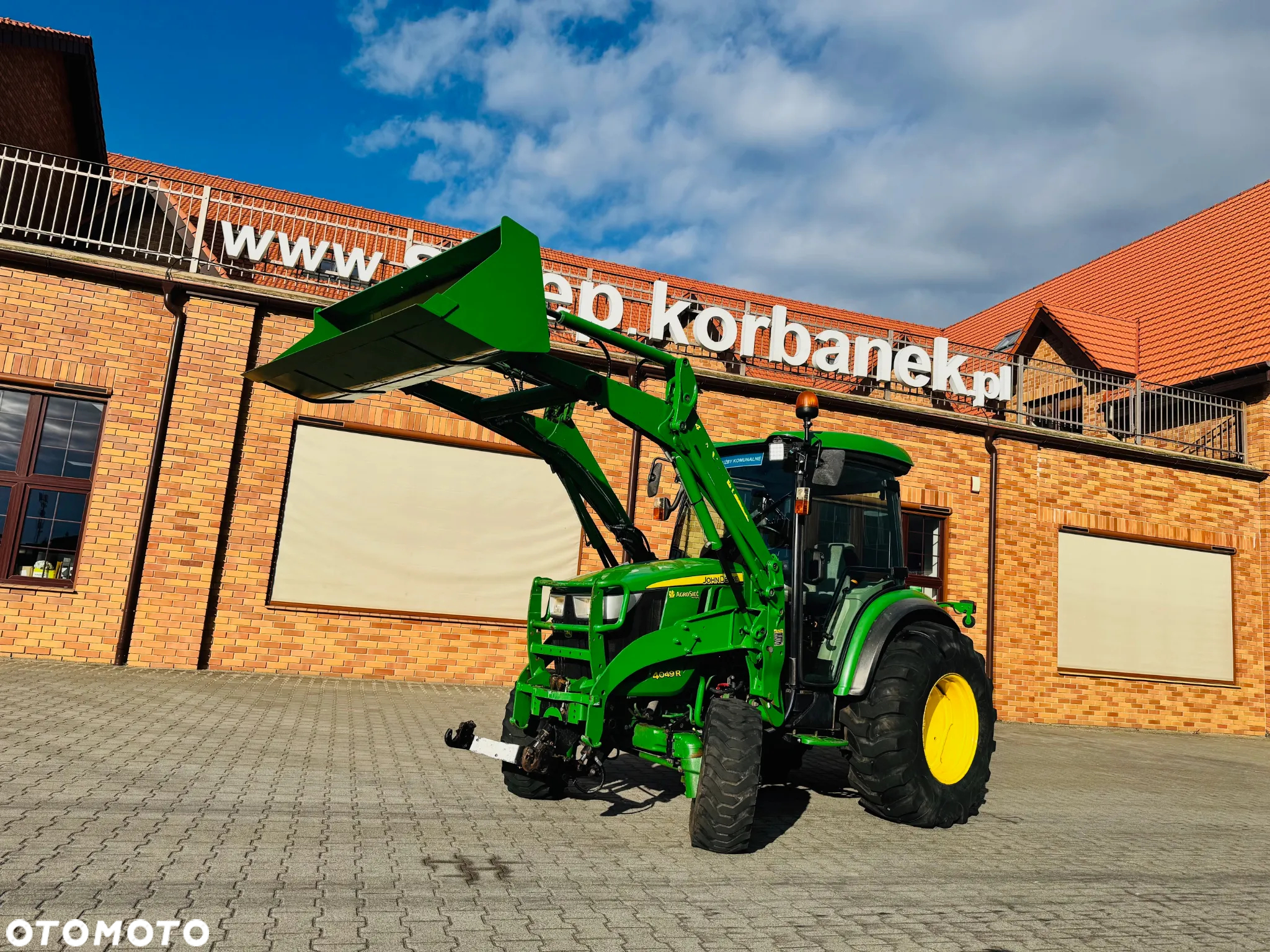 John Deere Seria R 4049R Dostępny od ręki w stanie idealnym - 14