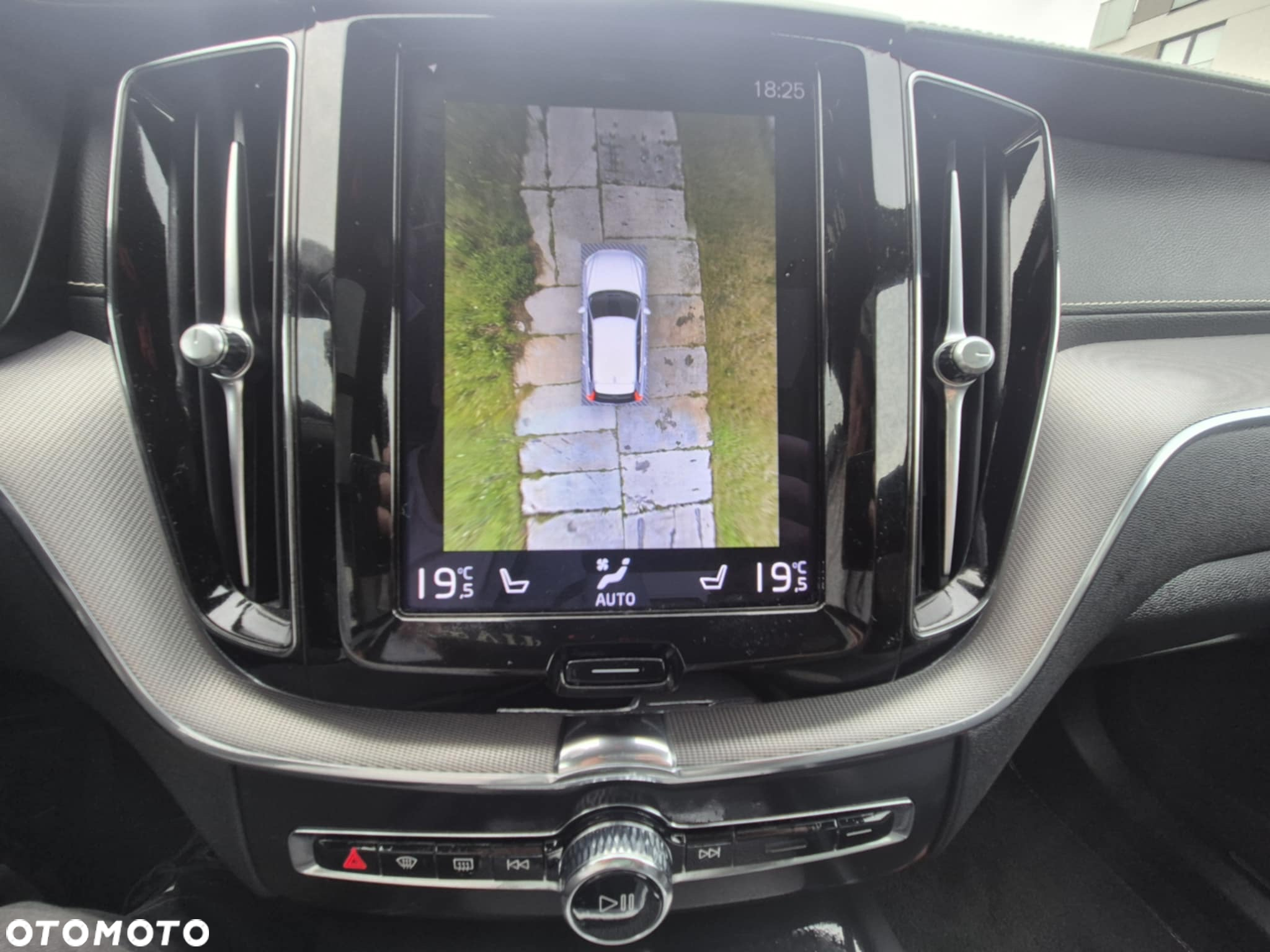 Volvo XC 60 B4 B Geartronic RDesign - 38
