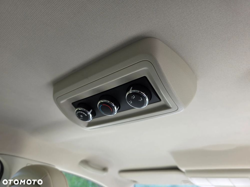 Fiat Freemont 2.0 Multijet Lounge AWD - 28