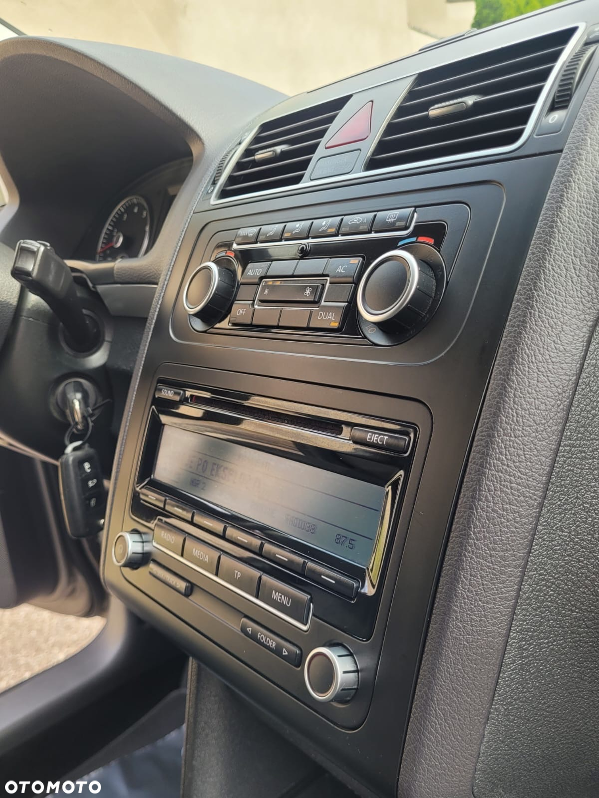 Volkswagen Touran 1.2 TSI BlueMot Comfortline - 18
