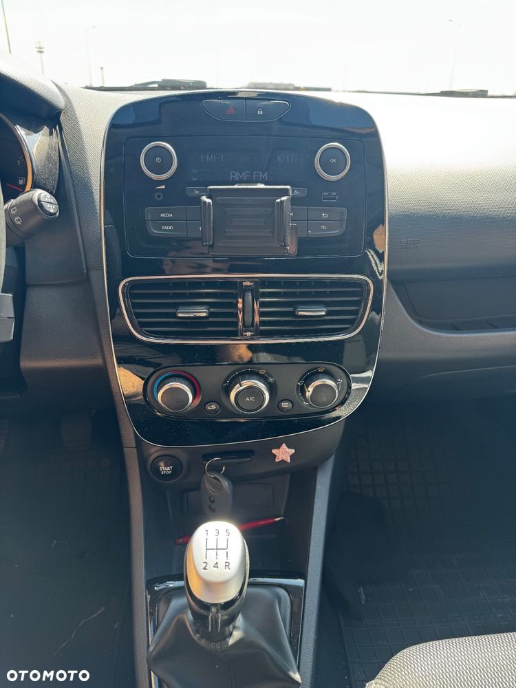 Renault Clio 1.2 16V Limited - 19