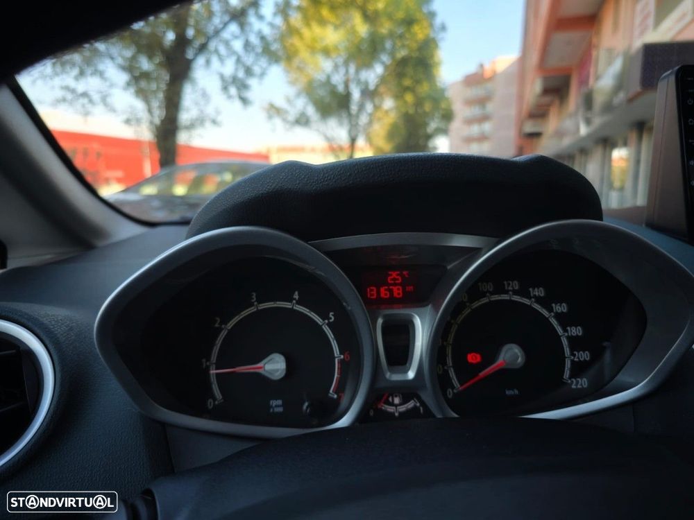 Ford Fiesta 1.25 Titanium - 9