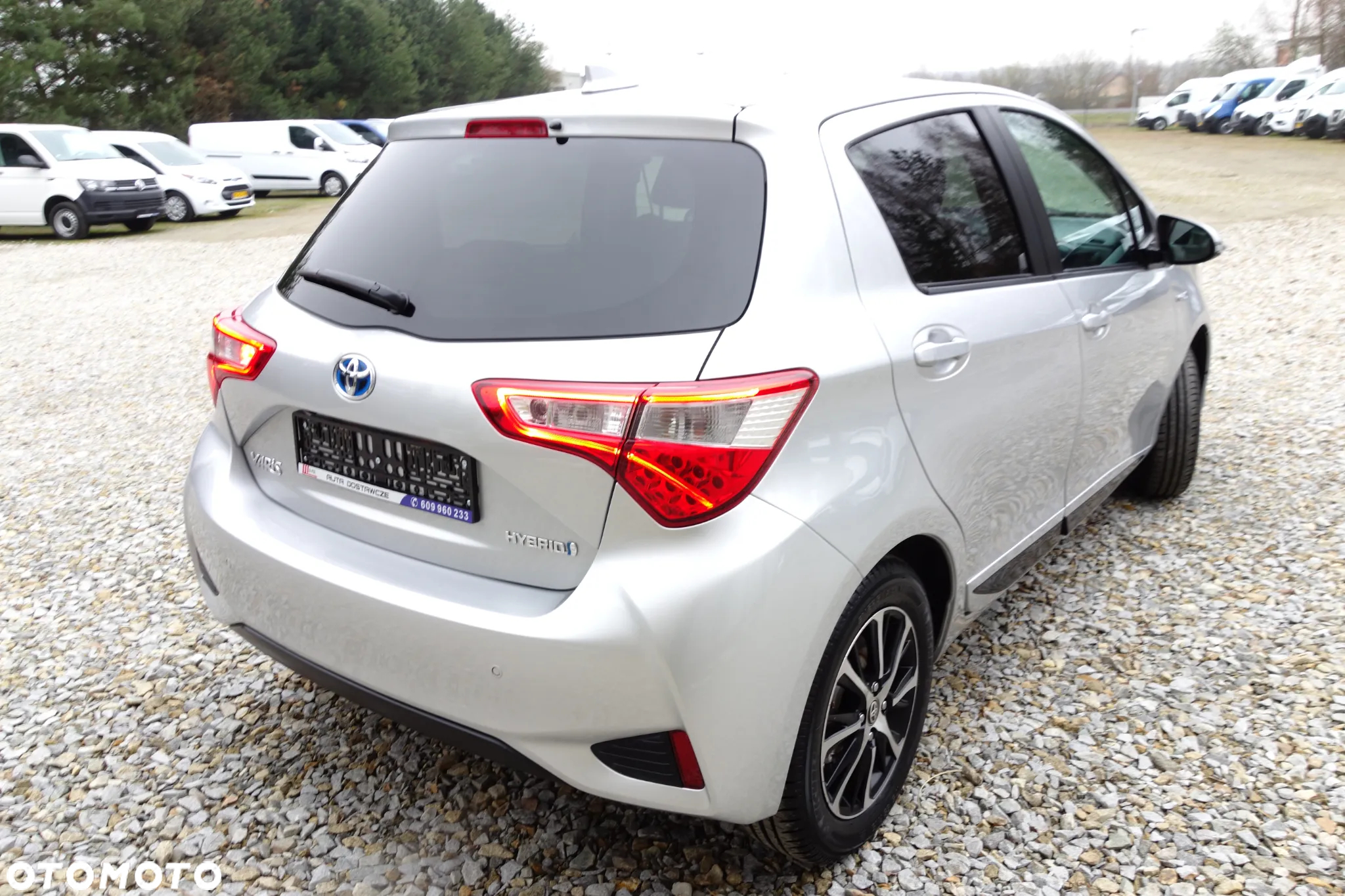 Toyota Yaris Hybrid 1.5 VVT-i Selection - 16