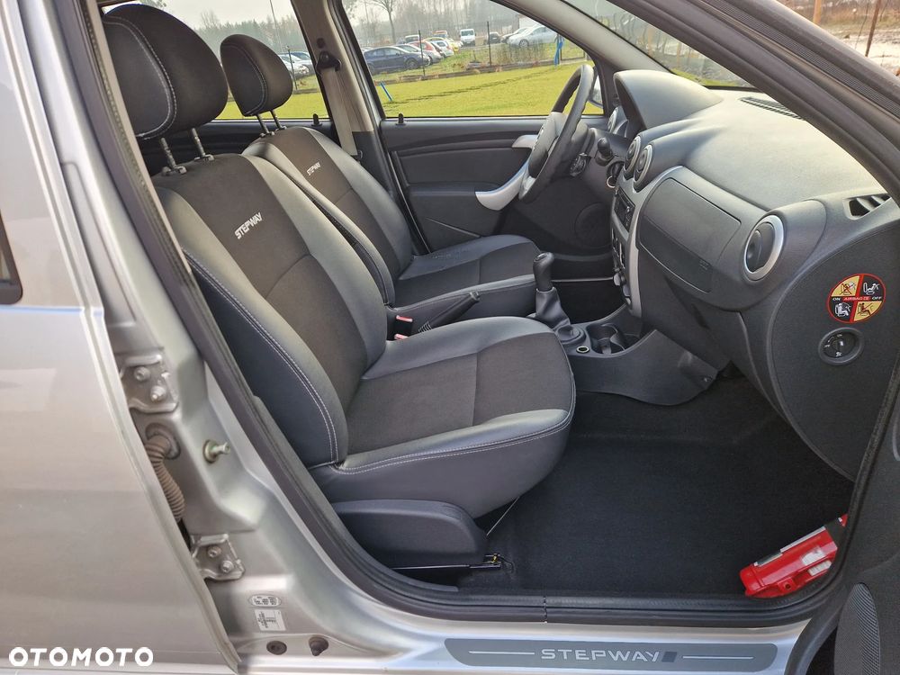Dacia Sandero 1.6 MPI Stepway - 11