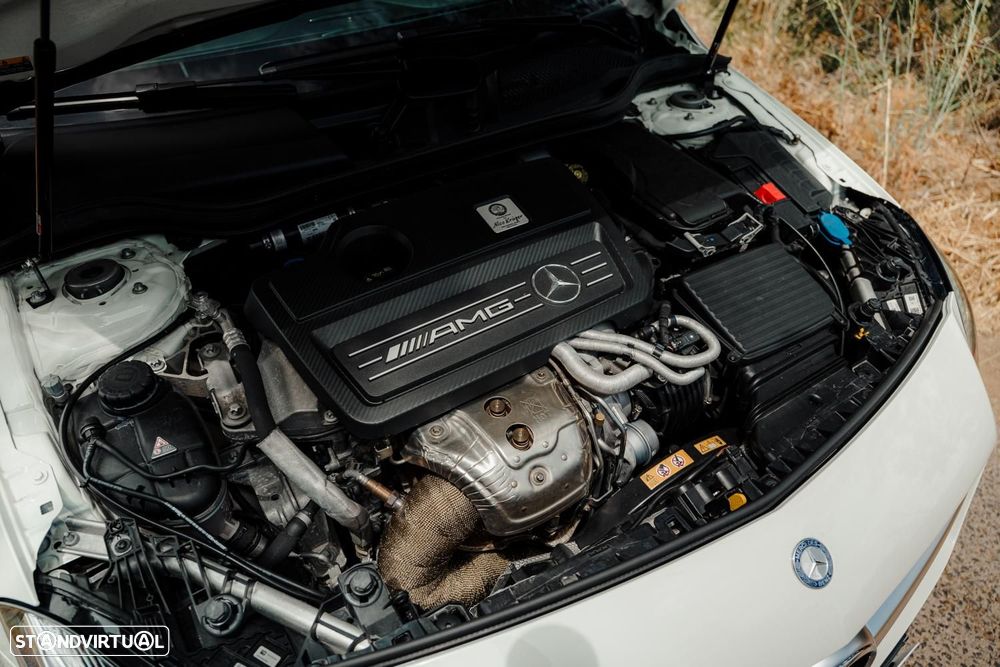 Mercedes-Benz A 45 AMG 4-Matic - 11