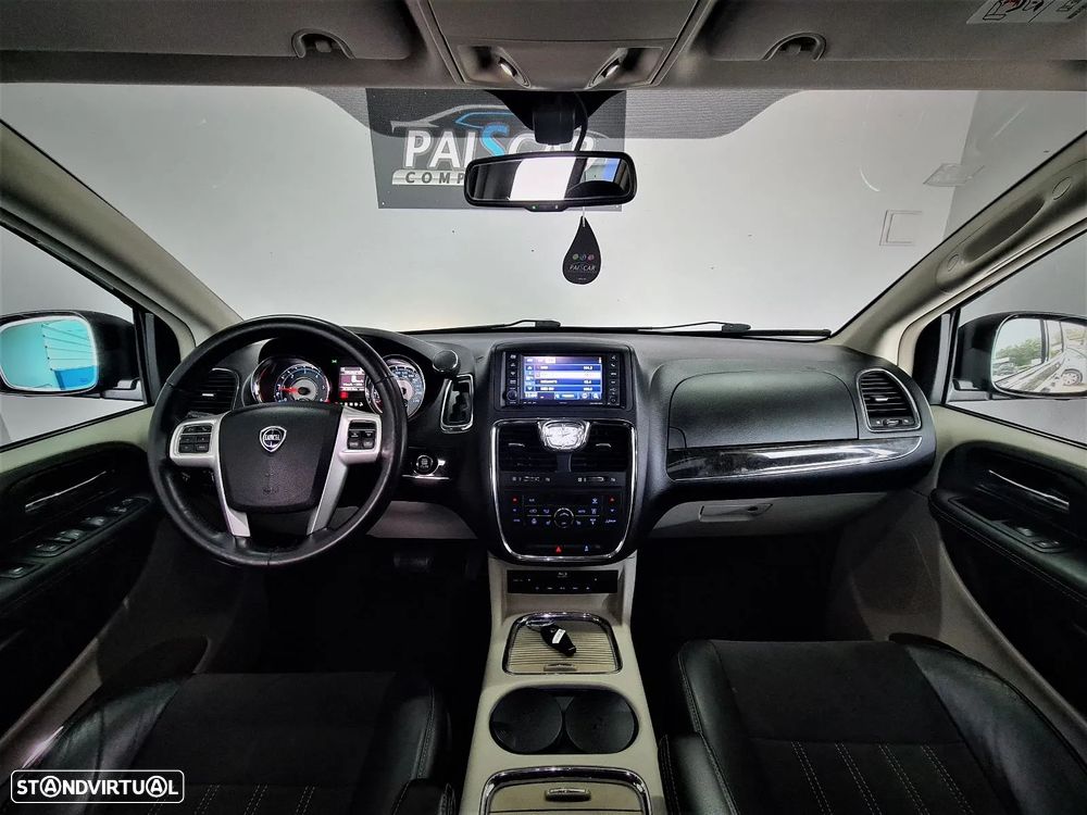 Lancia Voyager 2.8 CRD Platinum - 6