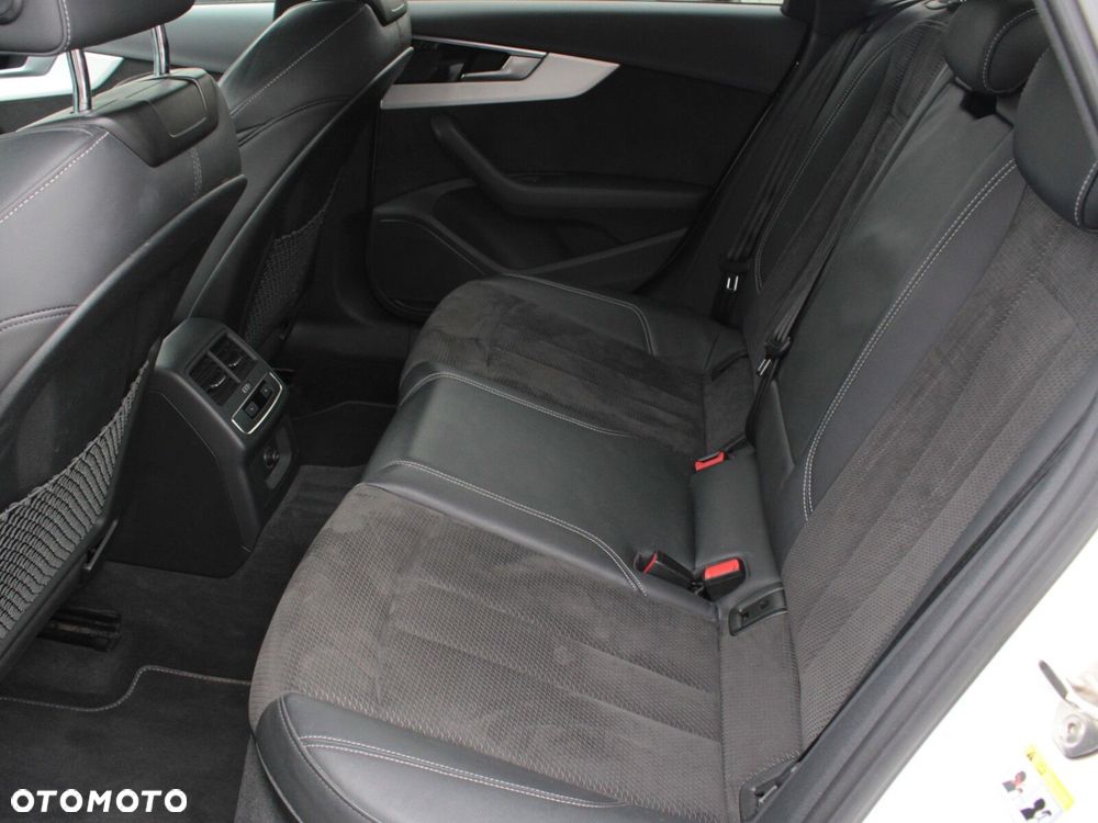 Audi A4 Limousine - 12