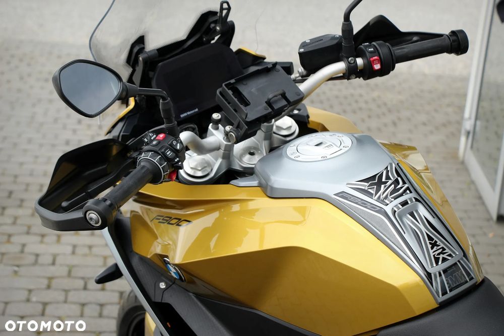 BMW XR - 7