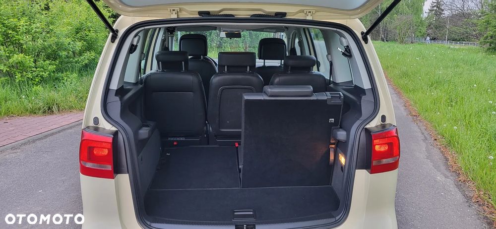 Volkswagen Touran - 7