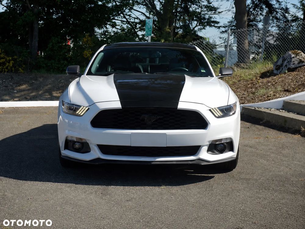 Ford Mustang - 3