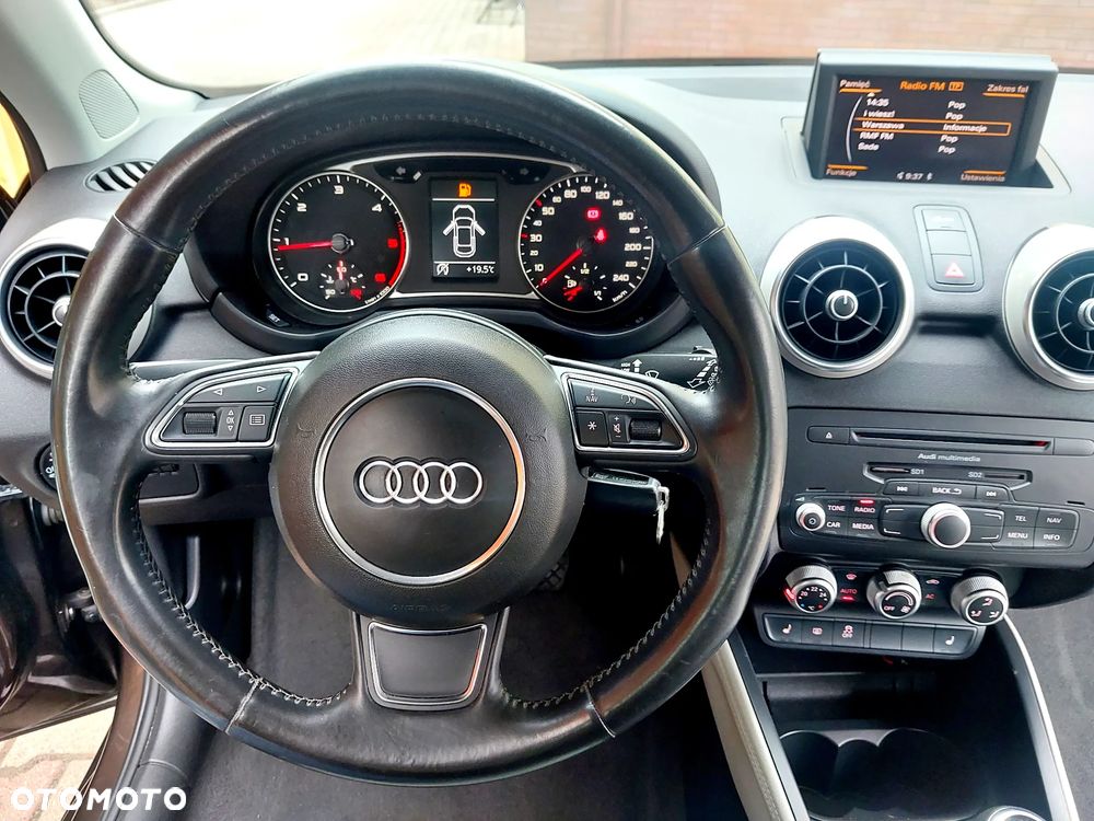 Audi A1 Sportback 1.6 TDI S line edition - 16