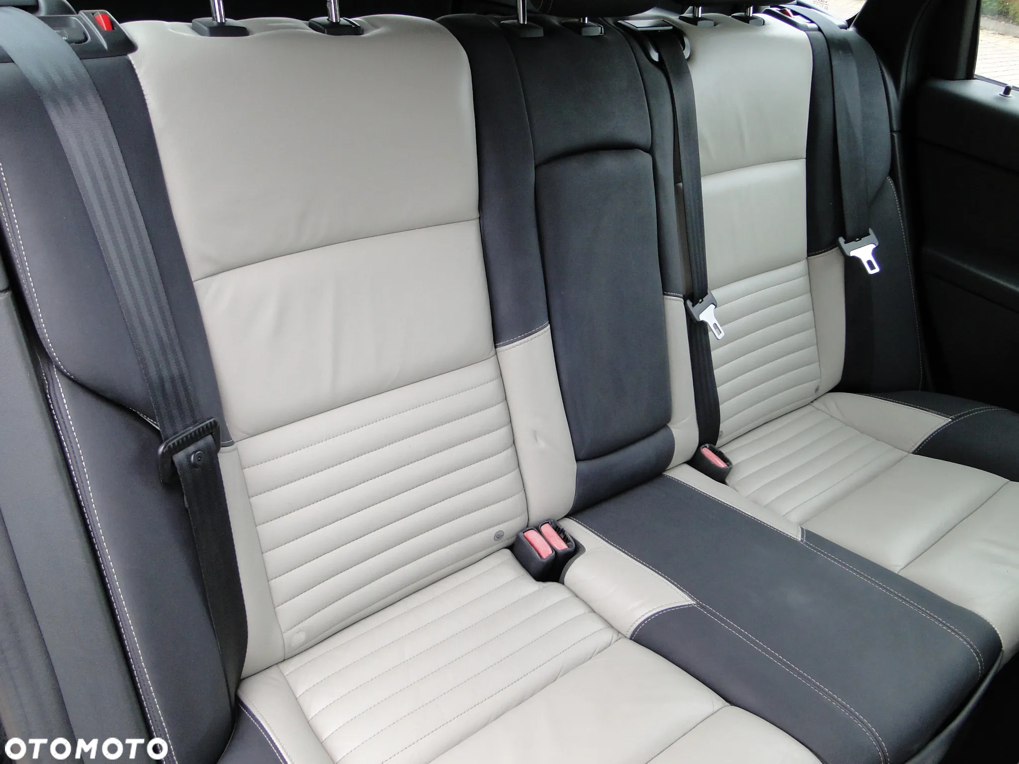 Volvo V50 D3 R-Design - 15