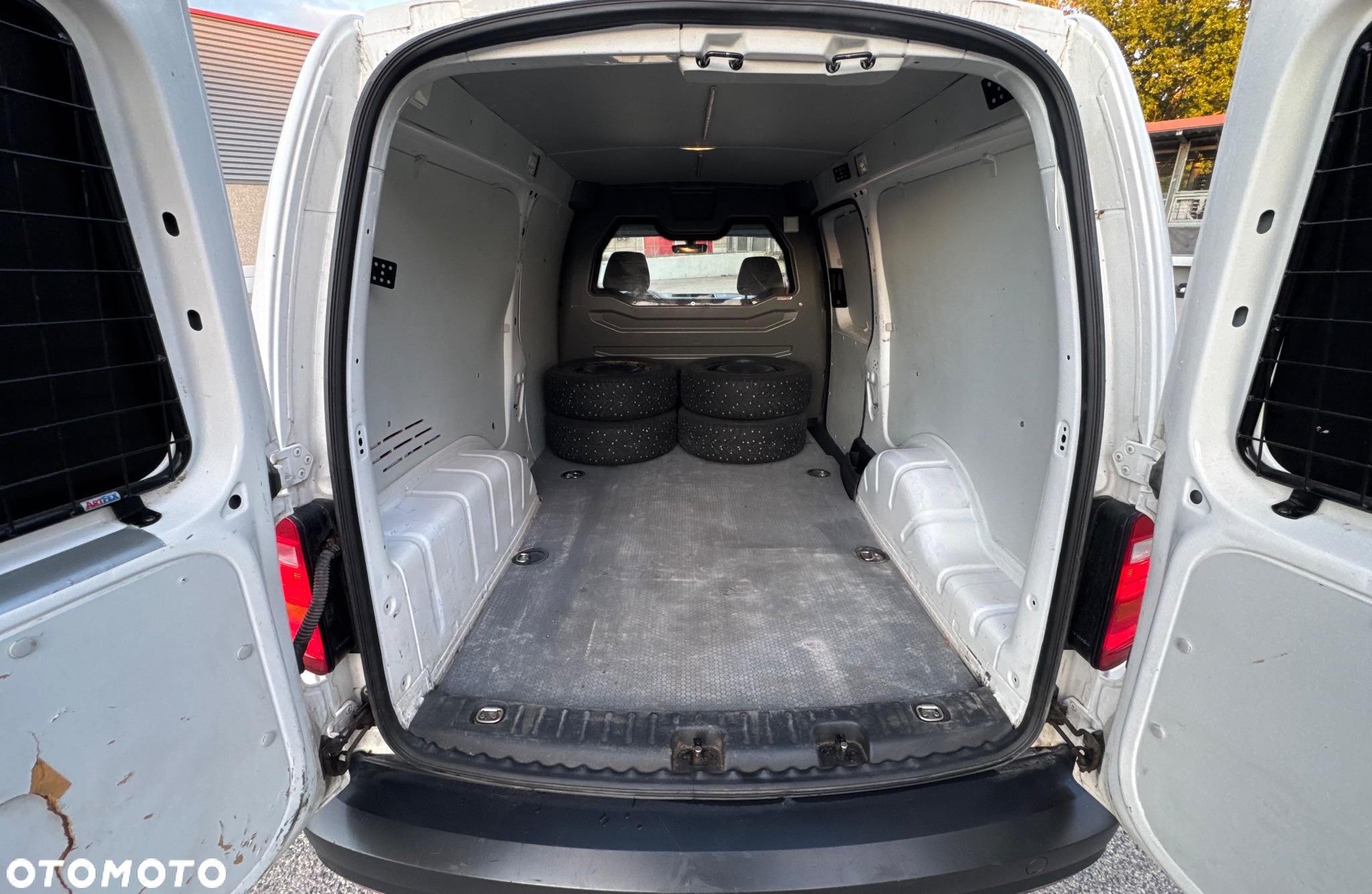 Volkswagen Caddy MAXI Long 2016r 2.0 TDI 102KM, - 6