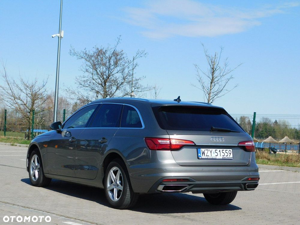 Audi A4 Avant 2.0 TDI Design - 24