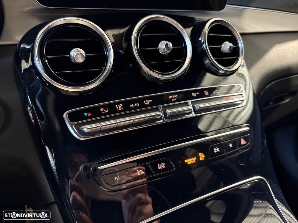 Mercedes-Benz GLC 300 de Coupe 4Matic 9G-TRONIC AMG Line - 31