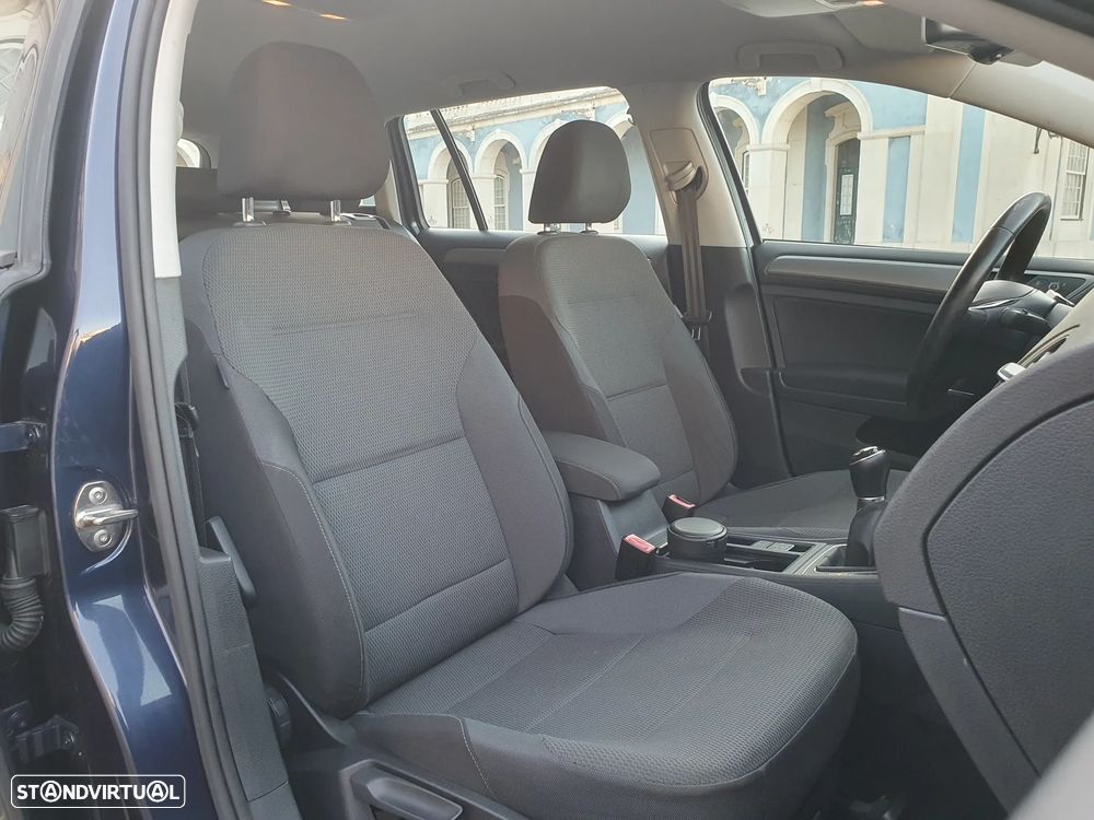 VW Golf Variant 1.6 TDi BlueMotion Confortline - 48